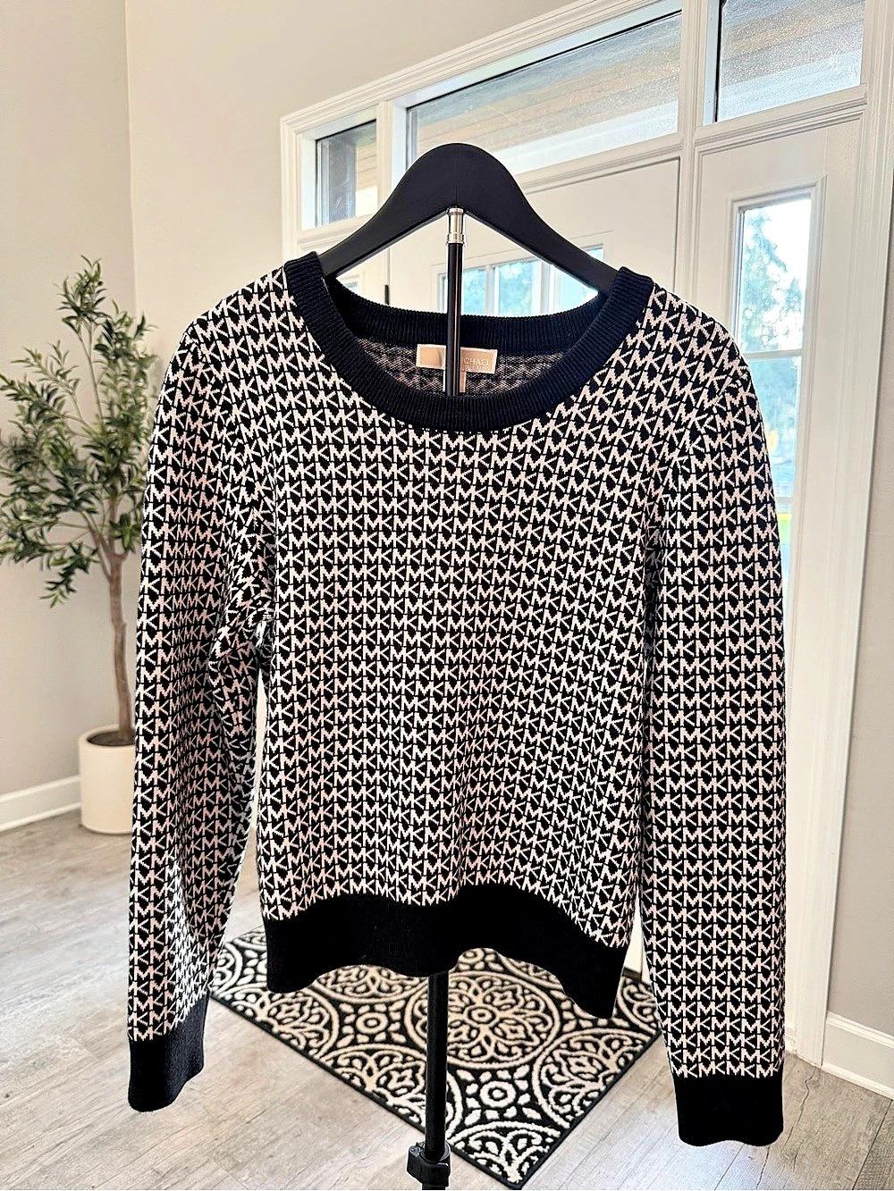 Michael Kors Geometric Crewneck Sweater Black & White XL Like New
